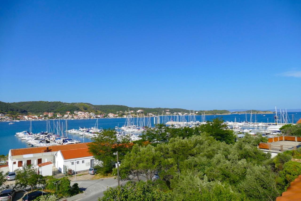 B&B Garni Stefi! Supetarska Draga Eksteriør bilde